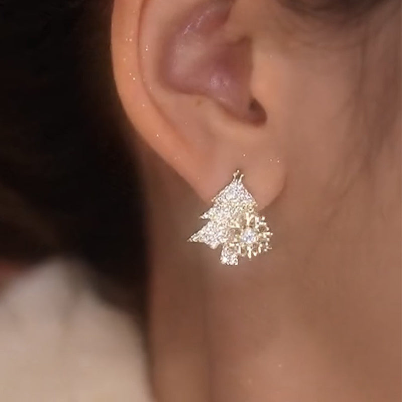 Rotatable Christmas Tree Earrings Shiny Rhinestone Snowflake Stud Earring New Year Xmas Festival Ear Jewelry Gifts Autumn And Winter Rotatable Christmas Tree Earrings Shiny Rhinestone Snowflake Stud Earring New Year Xmas Festival Ear Jewelry Gifts Autumn And Winter